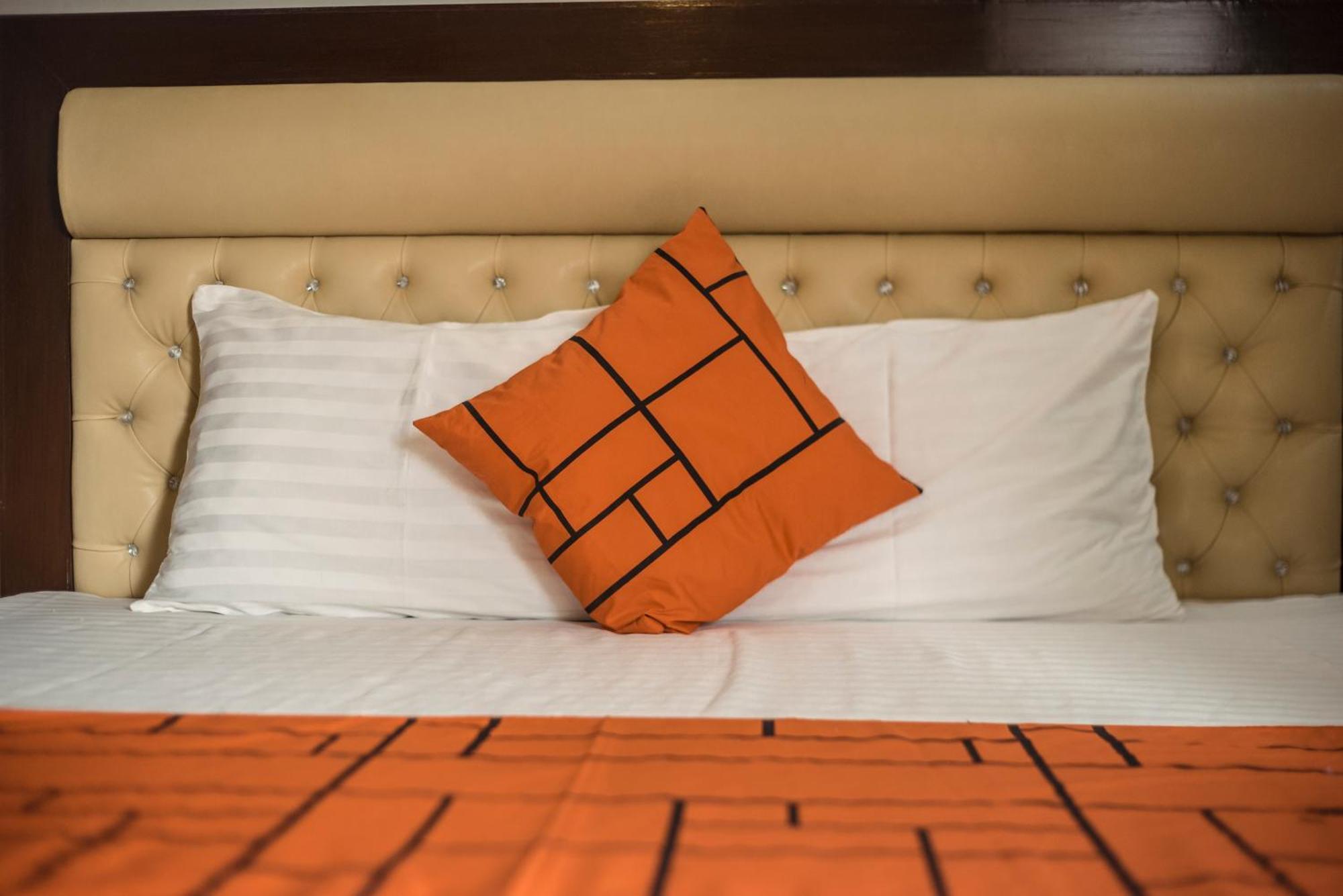 Goho Rooms Badar Carachi Exterior foto