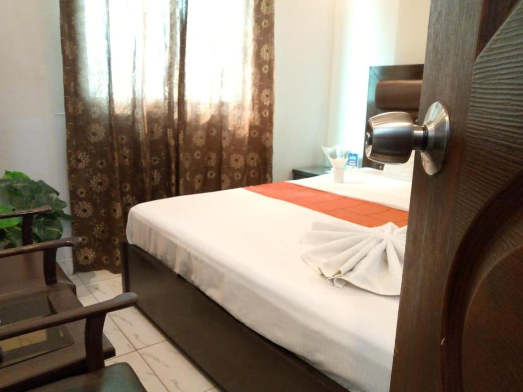 Goho Rooms Badar Carachi Exterior foto