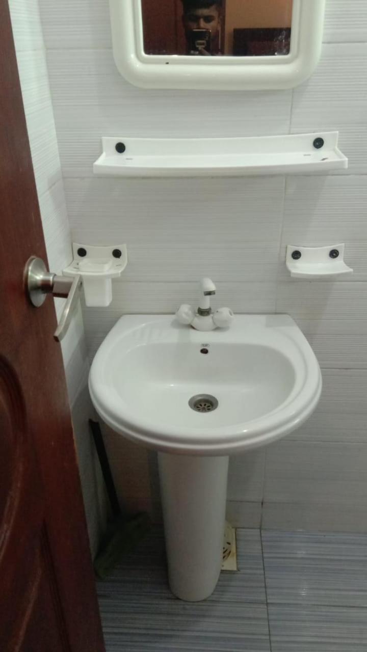 Goho Rooms Badar Carachi Exterior foto