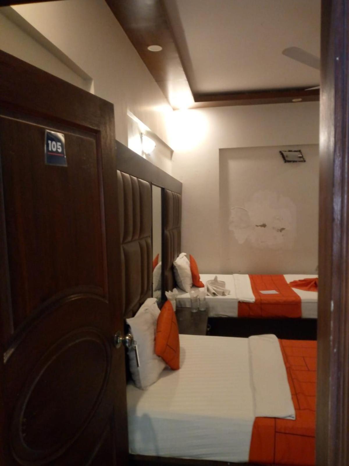 Goho Rooms Badar Carachi Exterior foto