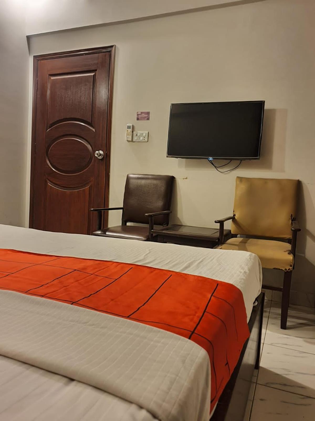 Goho Rooms Badar Carachi Exterior foto