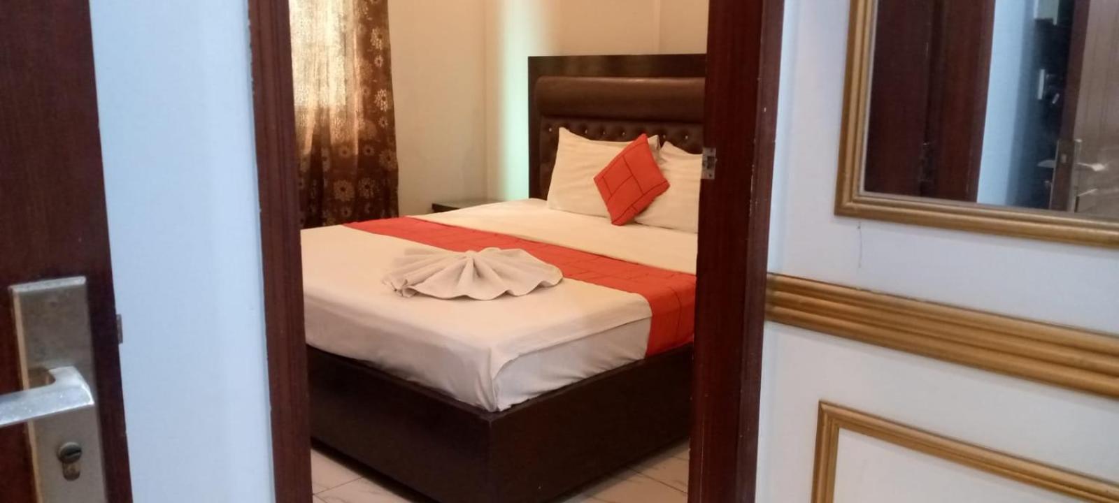 Goho Rooms Badar Carachi Exterior foto