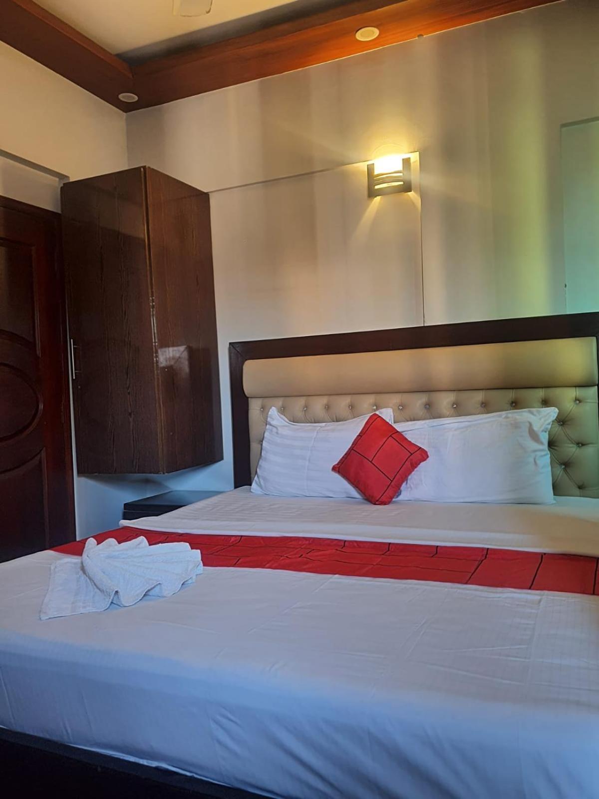 Goho Rooms Badar Carachi Exterior foto