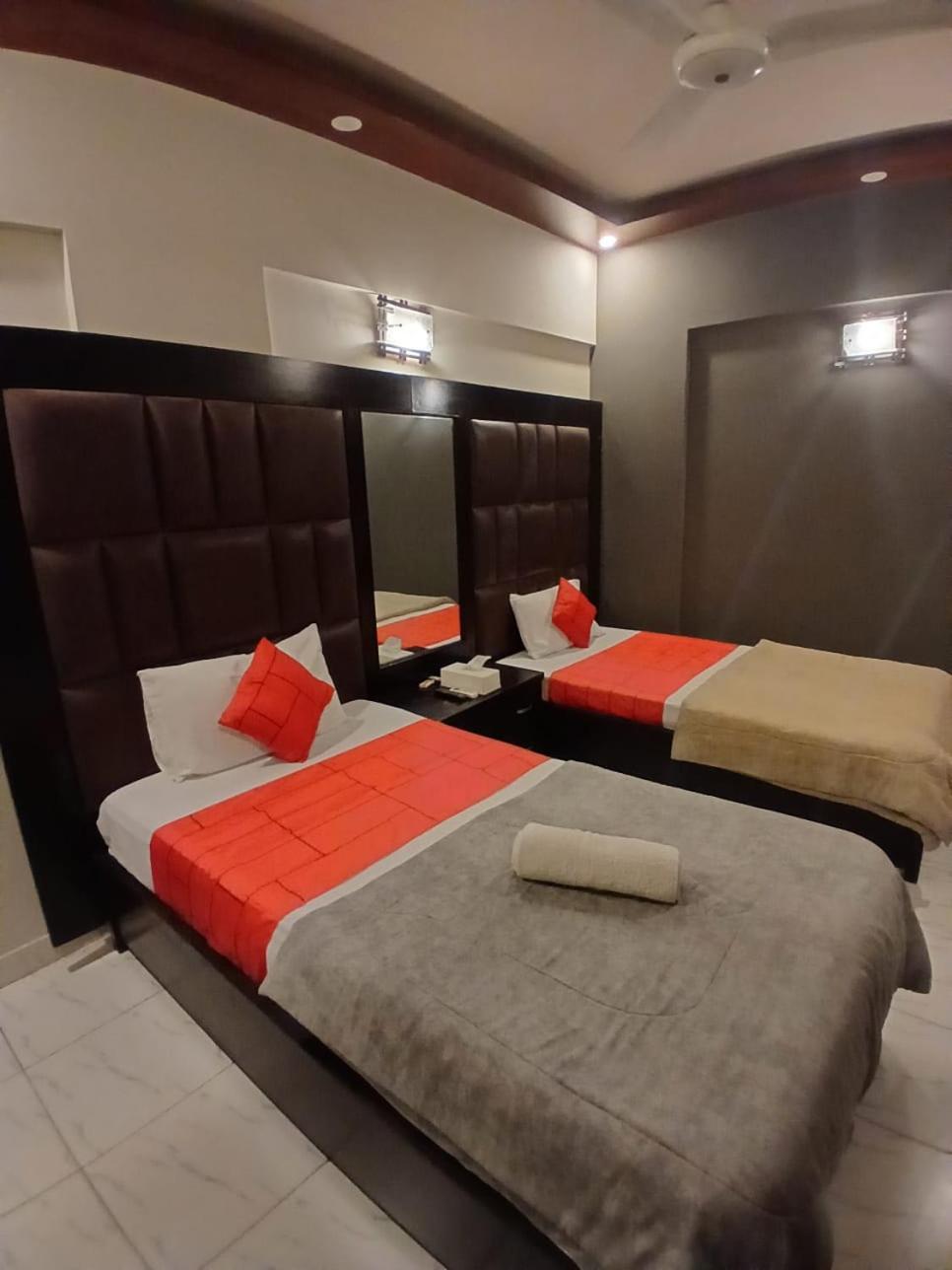 Goho Rooms Badar Carachi Exterior foto