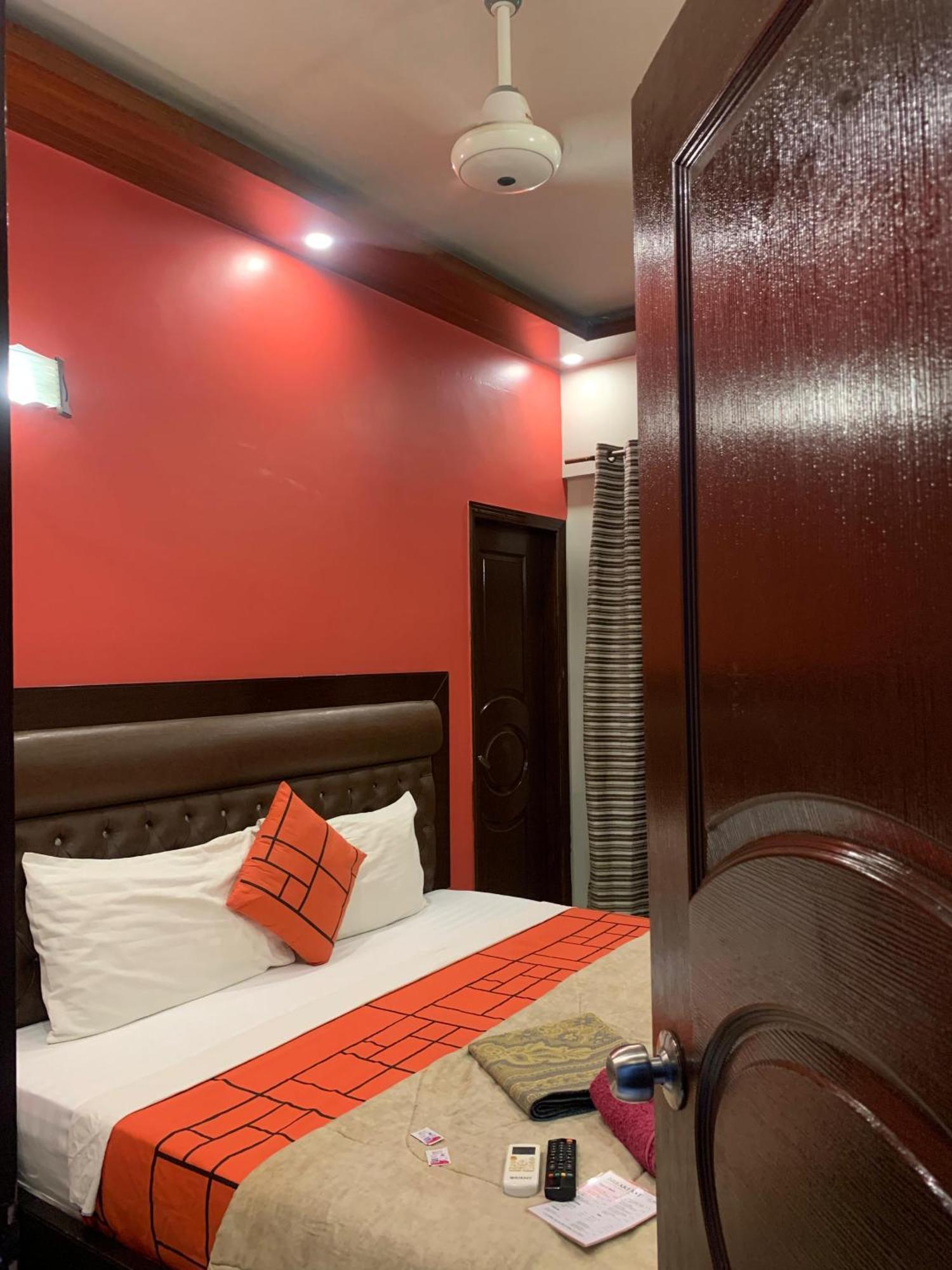Goho Rooms Badar Carachi Exterior foto