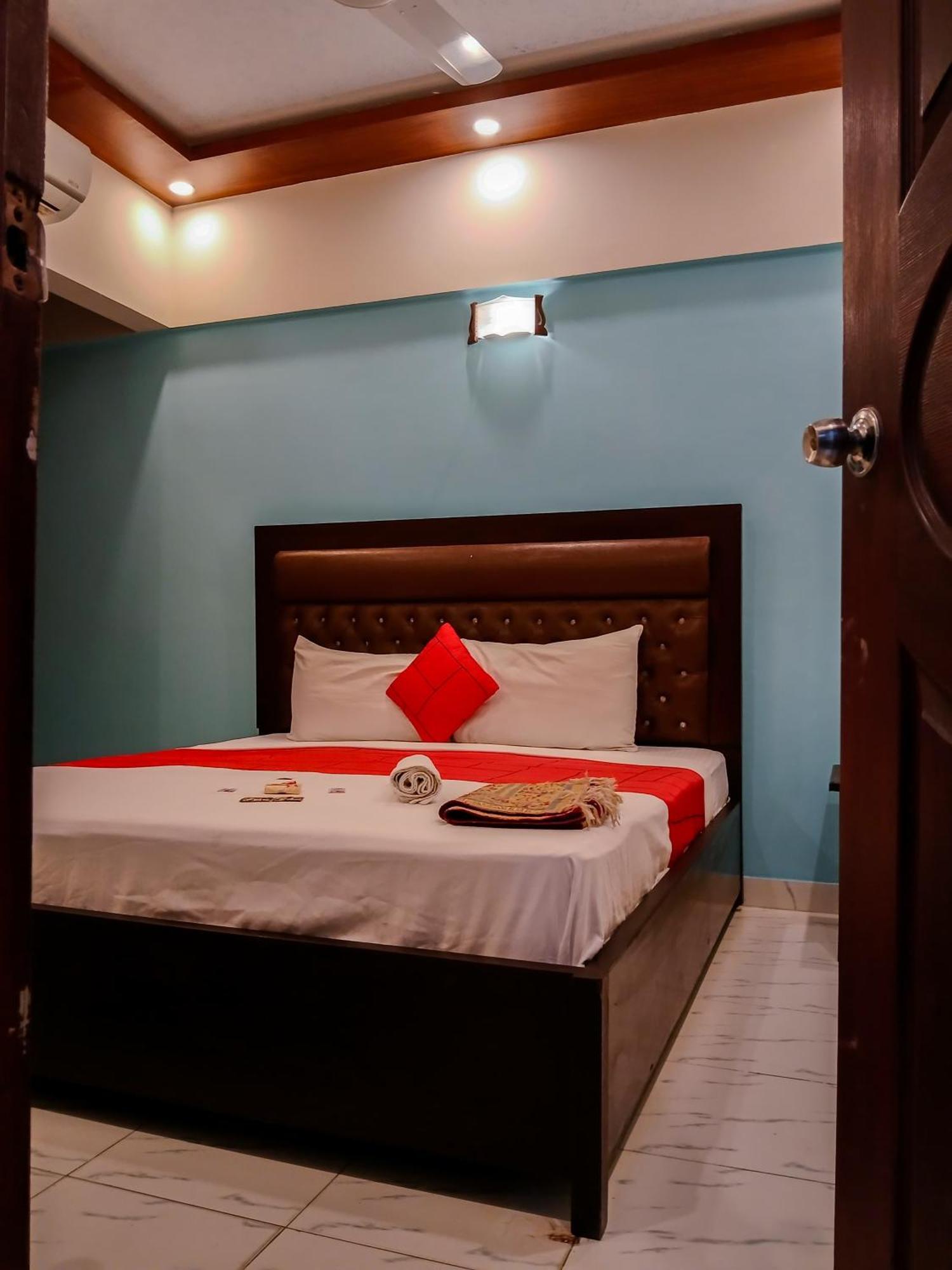 Goho Rooms Badar Carachi Exterior foto